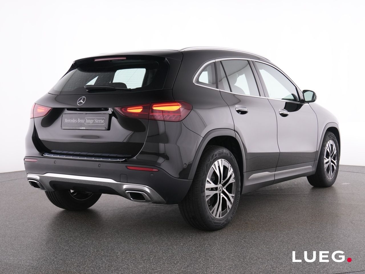 Mercedes-Benz GLA 180 Progressive+NavPrm+LED-HP+KeyG+Distr+RFK imagem 3