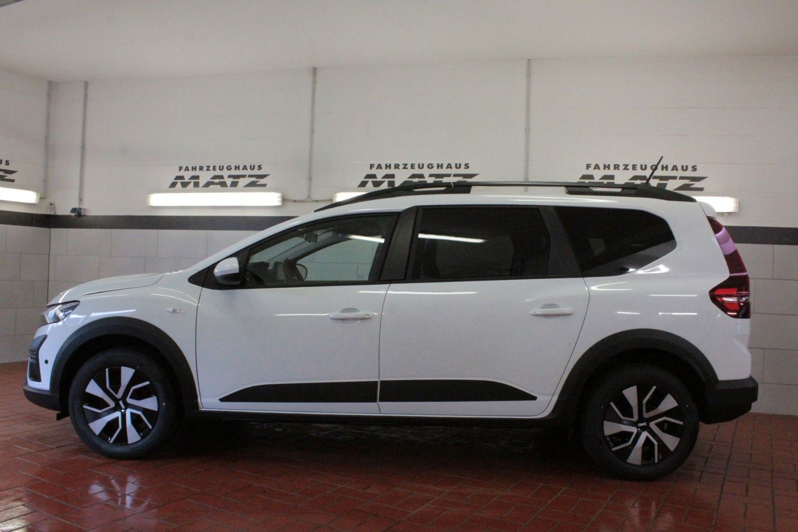Fahrzeugabbildung Dacia Jogger ECO-G 100 Expression 5-Sitzer #15162