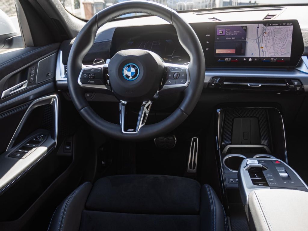 BMW iX2 - Bild 14