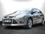 Ford Focus Turnier PDC/MULTI.LKRD/KLIMA/ALU/GARANTIE - Ford Focus Gebrauchtwagen in Bremen