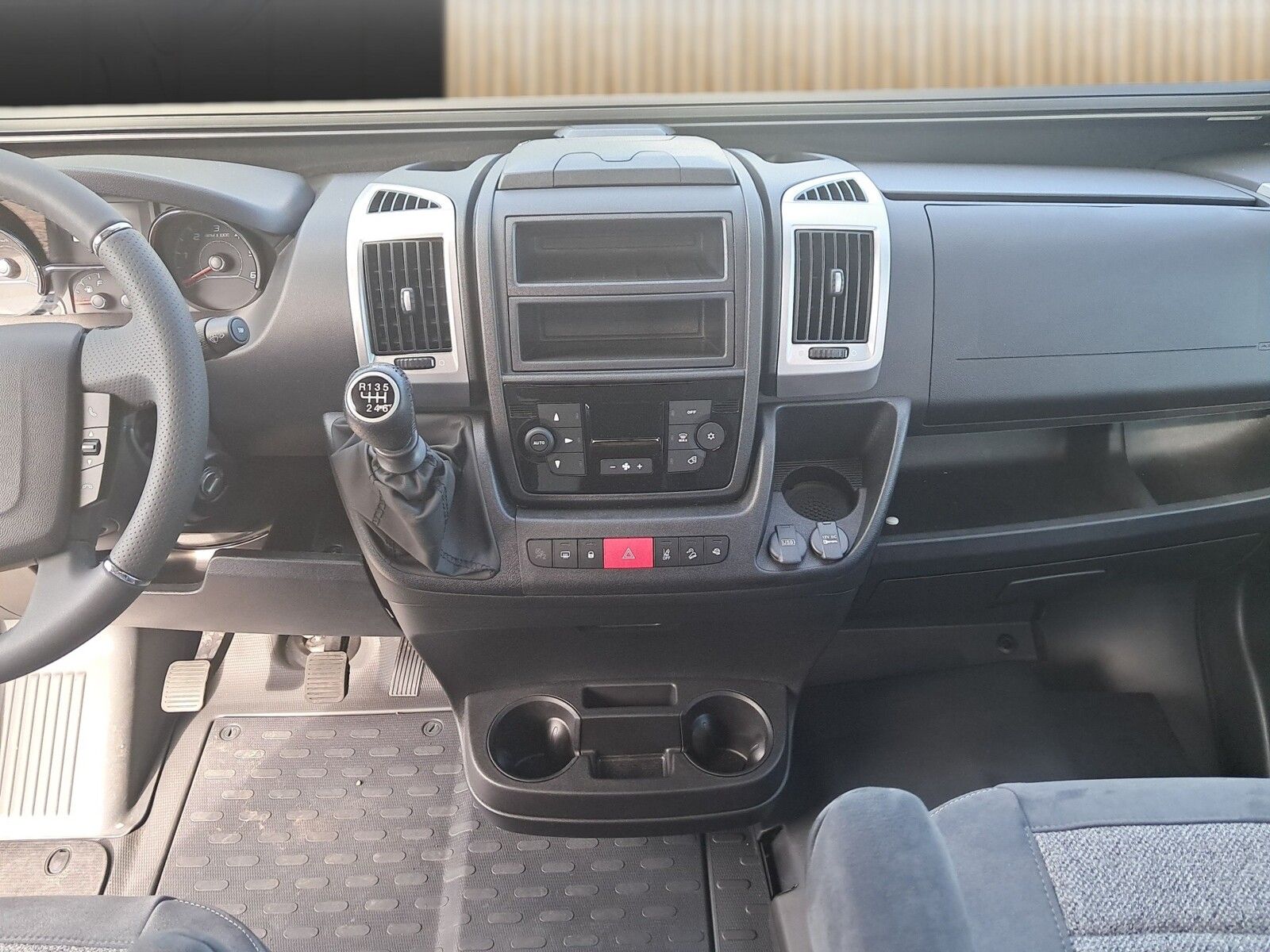 Fahrzeugabbildung Pössl Summit Prime 600 Citroen 165 PS Tageszulassung!