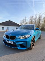 BMW M2 Coupé | Vollausstattung | Originalzustand - blaue BMW M2