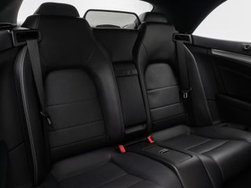 Fahrzeugabbildung Mercedes-Benz E 200 Cabrio LED Sitzhzg Navi PDC Tempomat Leder