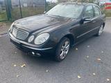 Mercedes-Benz Mercedes Benz, E. 240 benzin gas LBG - Mercedes-Benz 240 mit Benzin-Antrieb: Automatik