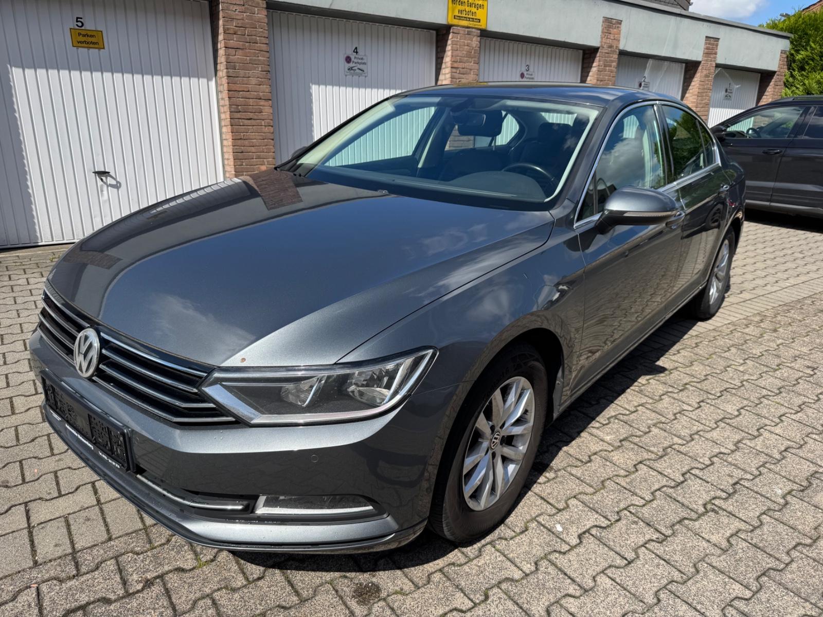 Volkswagen Passat Lim. Comfortline-Leder-Navi-ACC-Kamera