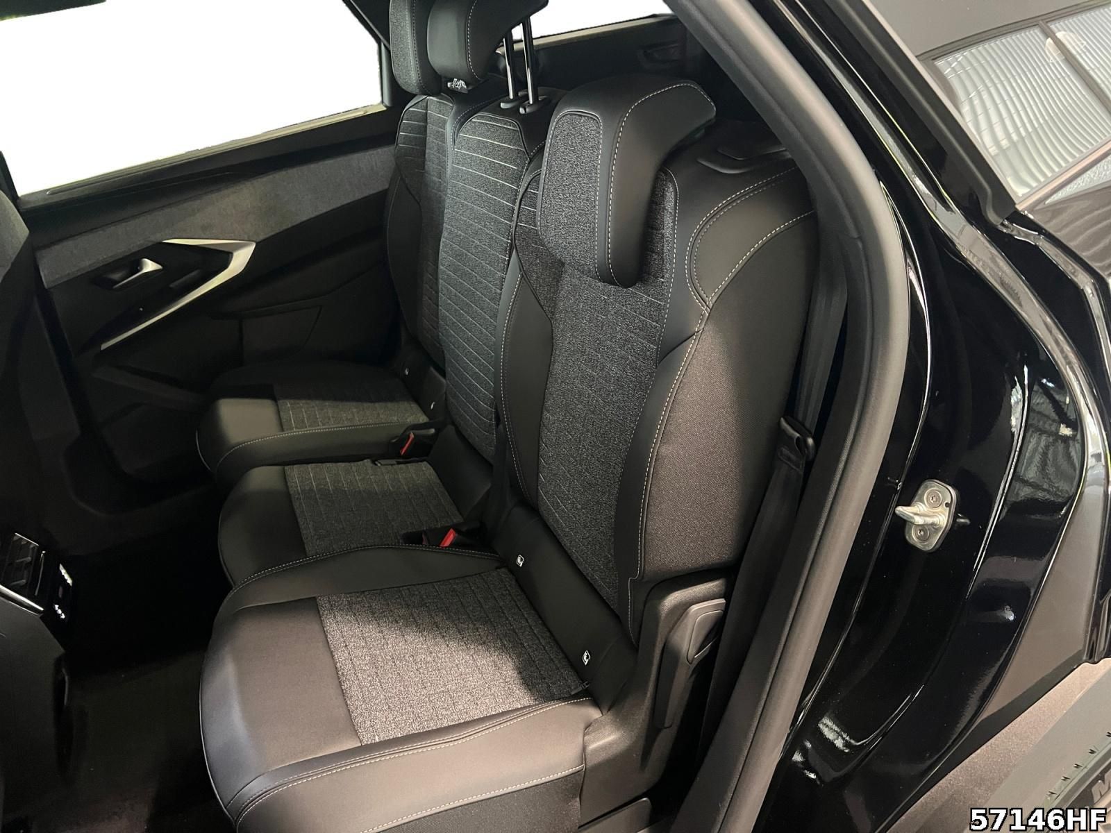 Fahrzeugabbildung Peugeot 5008 Allure Hybrid 145 e-DSC6