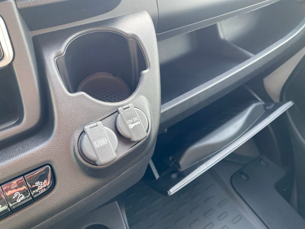 Fahrzeugabbildung Citroën Jumper 2.2 BlueHDi 140 L2H2 *AZV*Navi*Rückfahrk*