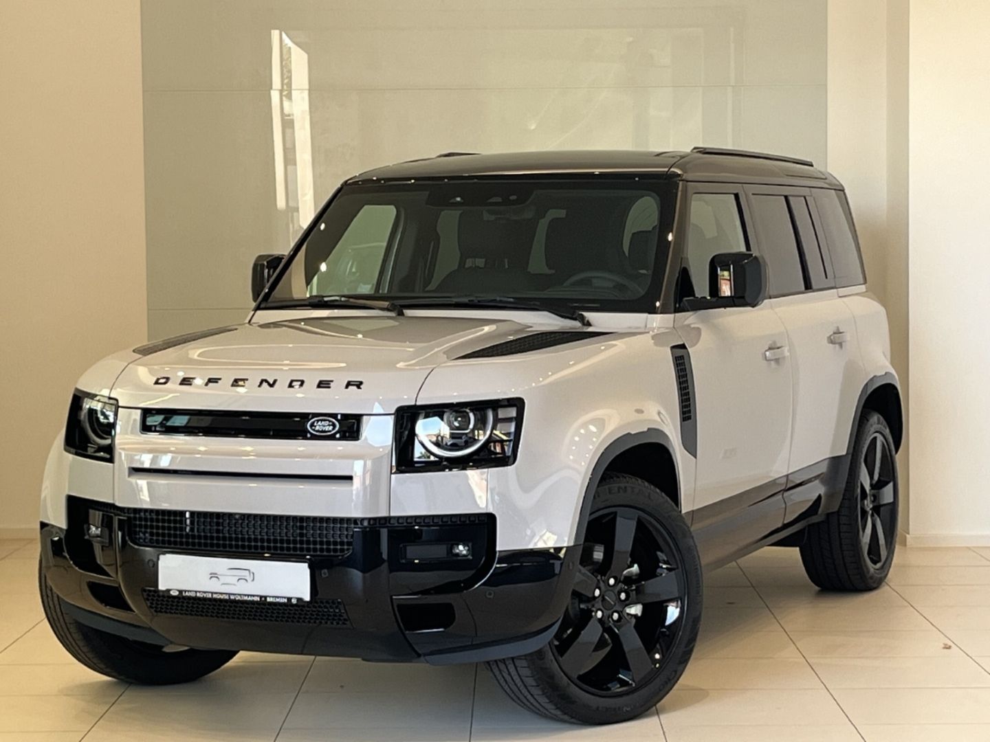 Land Rover Defender 110 D250 X-Dynamic SE HUD AHK-el. klapp