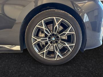 BMW 750 - 5