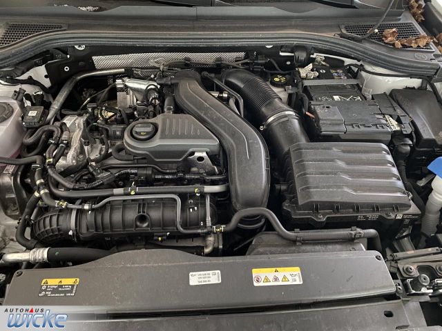 Passat Variant 1.5 e TSI DSG Business NAVI KLIMA
