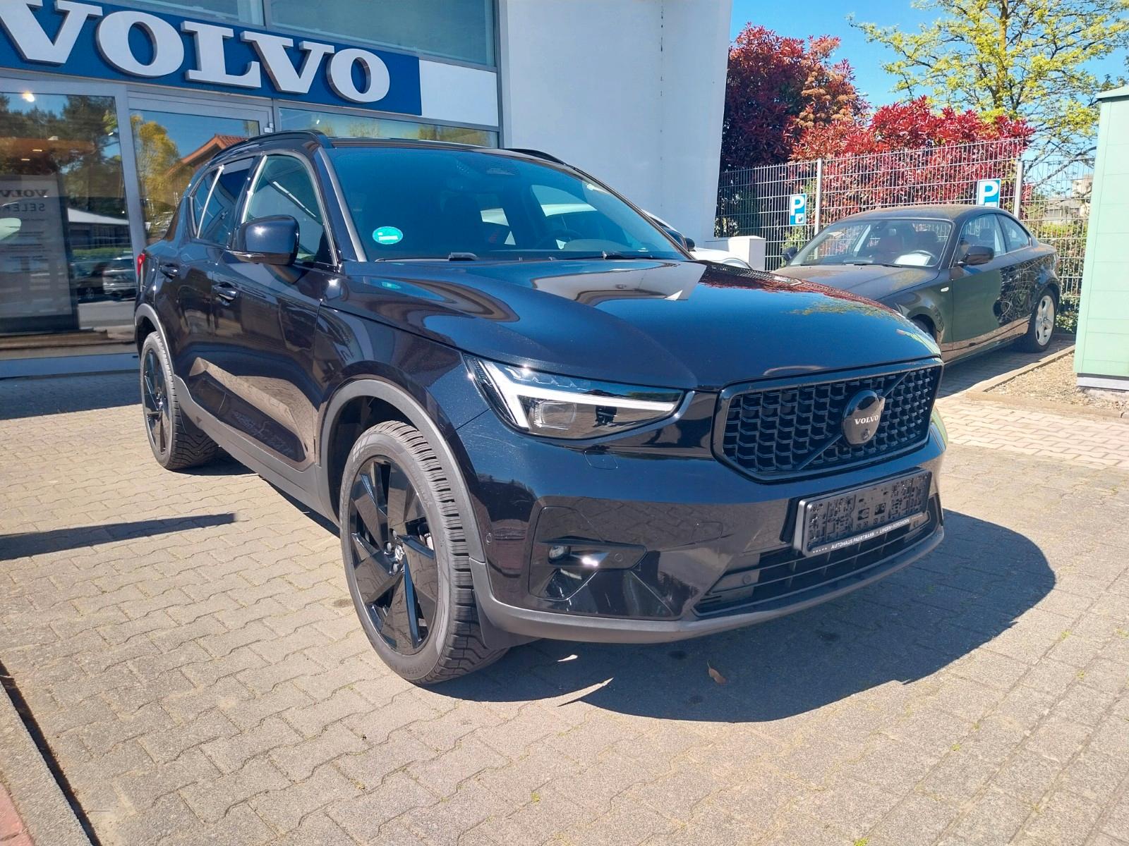 Volvo XC40 Plus Black Edition 2WD