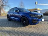 Volkswagen R PANO/NIGHT/MASSAGE/SOFTCL/360°CAM - Volkswagen Touareg R mit Hybrid-Antrieb (Benzin/Elektro)