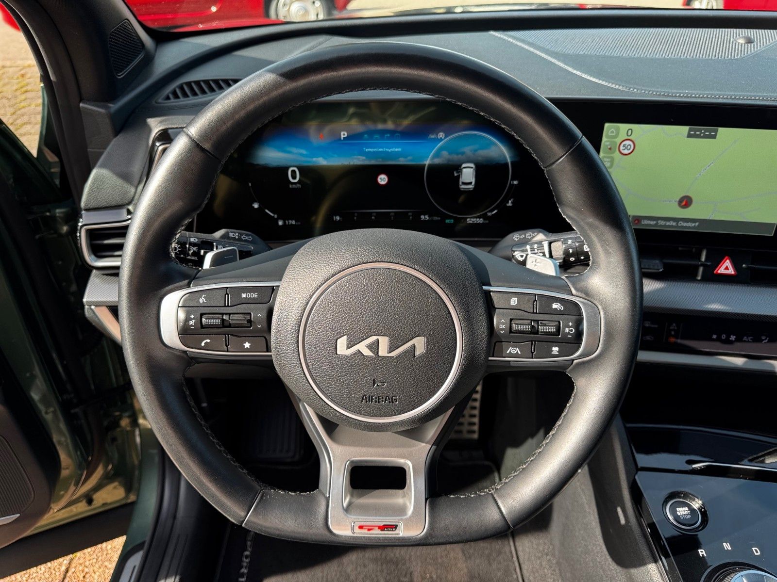 Fahrzeugabbildung Kia Sportage 1.6 GT-line 180PS AWD 360° GLASDACH