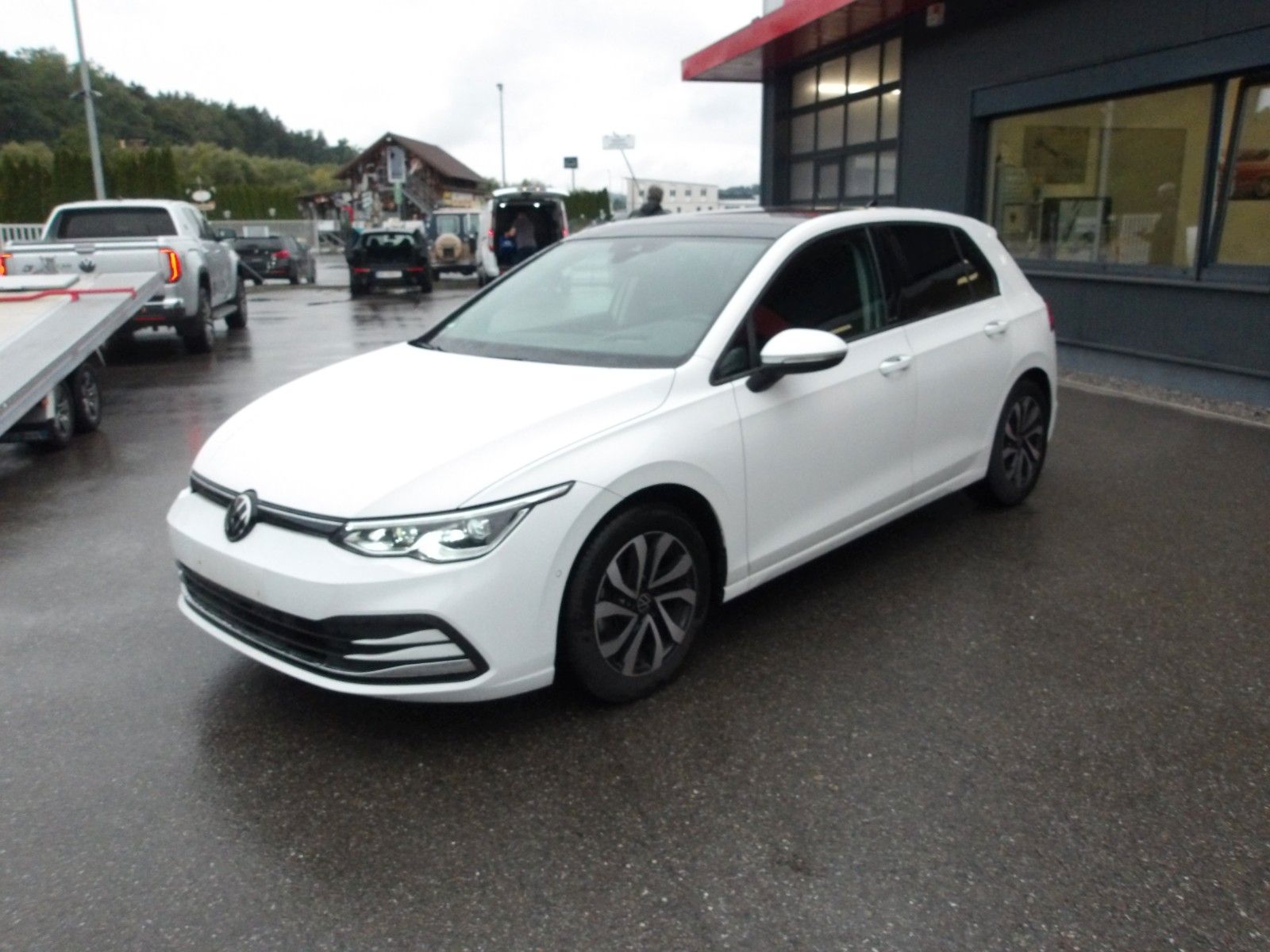 Volkswagen Golf VIII Lim. Active "SD;AHV" EXP € 16490.-