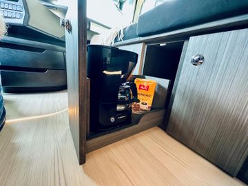 Fahrzeugabbildung Ford F-Max LUX LIVING - "Willkommen Zuhause!"