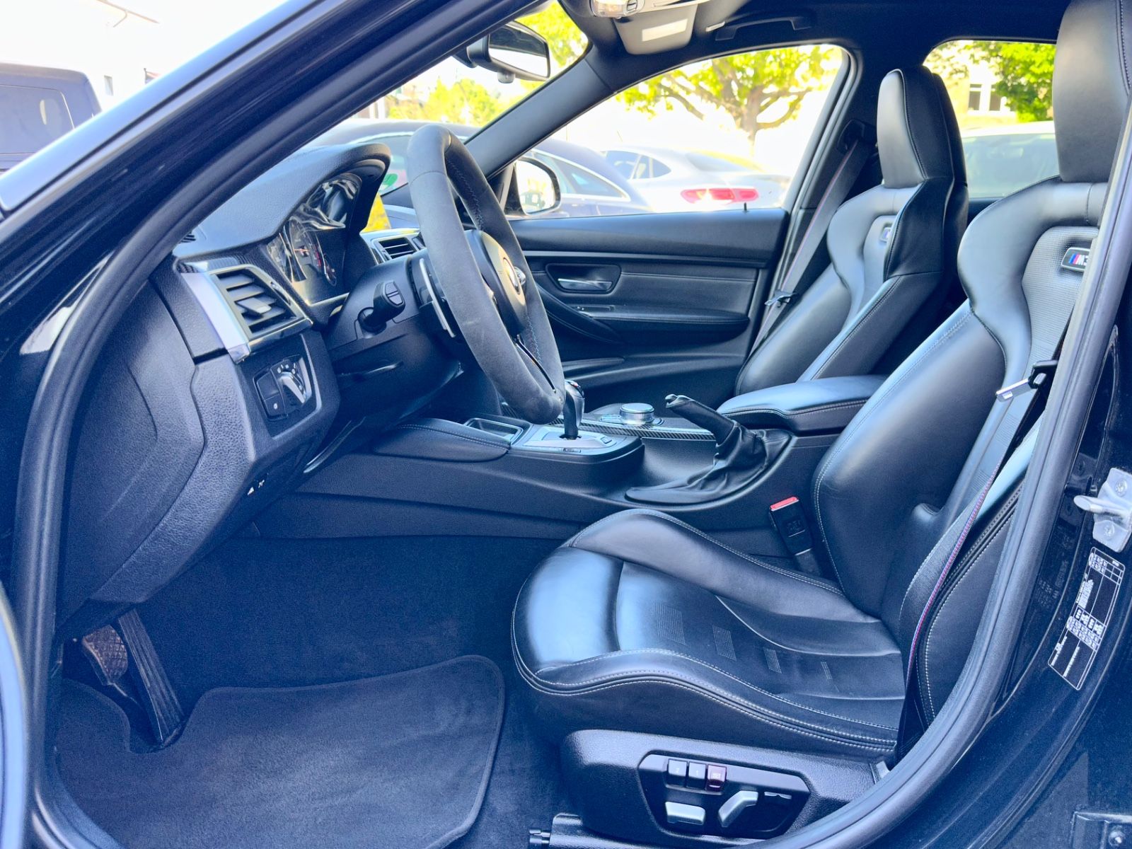 Fahrzeugabbildung BMW M3 Competition *BRD+M-Drivers+Carbon+Voll+KW*