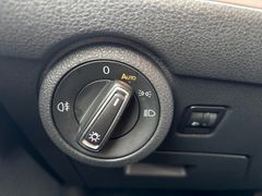 Fahrzeugabbildung Volkswagen T6.1 Multivan Comfortl. 2.0 TDI DSG -APP*AHK*3xK