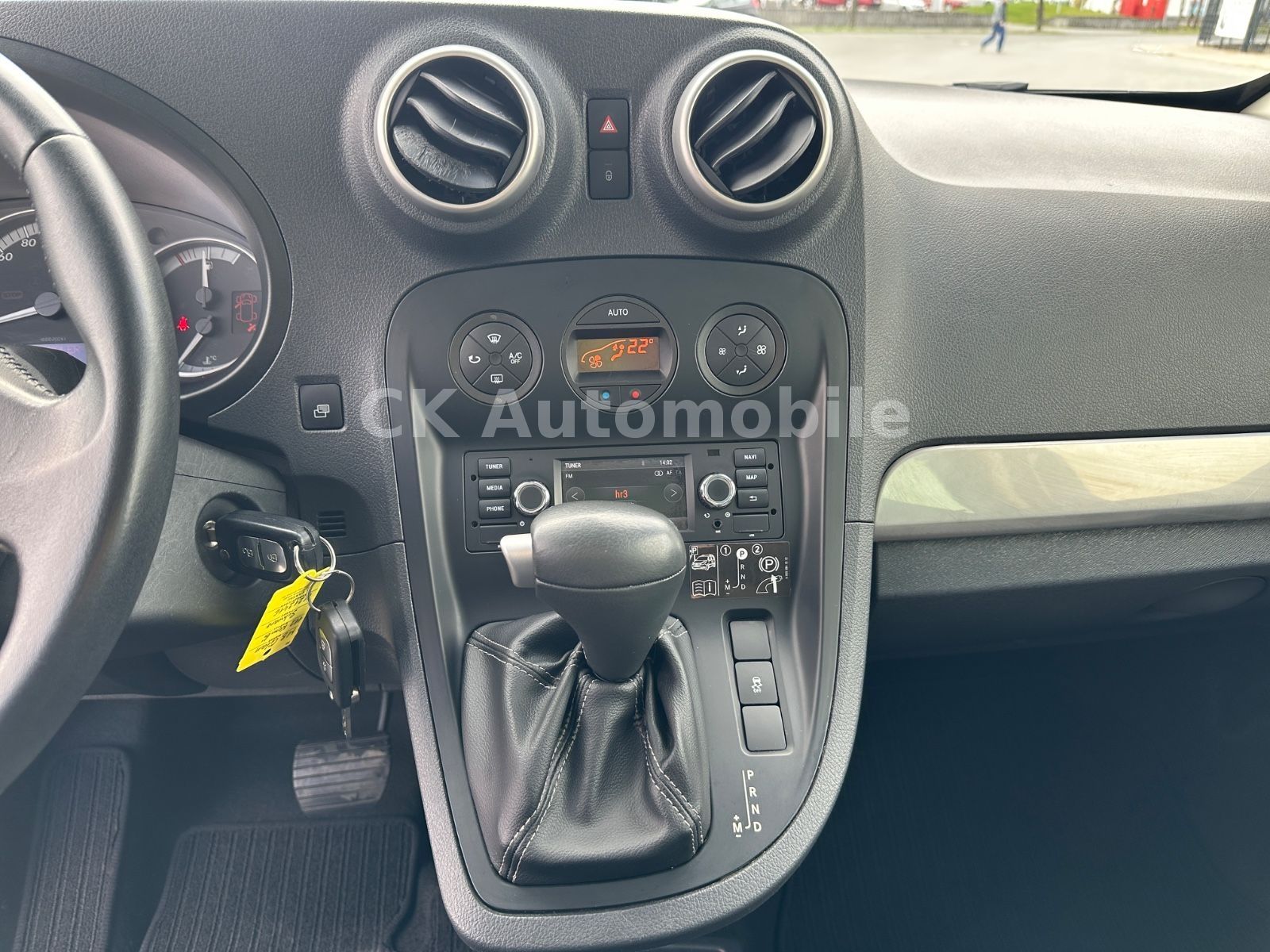 Fahrzeugabbildung Mercedes-Benz Citan Kombi 112 Lang Automatik/Navi/Pano/Kamera