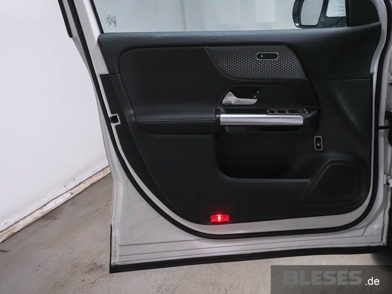 MERCEDES-BENZ GLA 180 – Bild 5