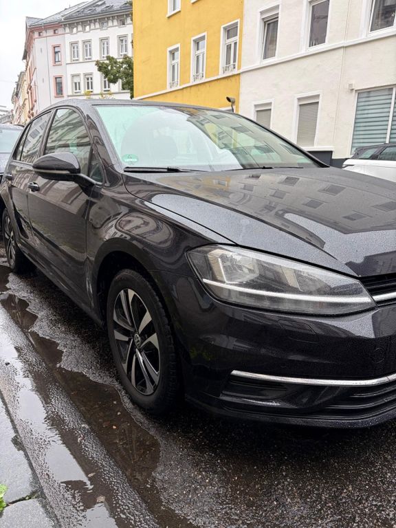 Image of Volkswagen Golf