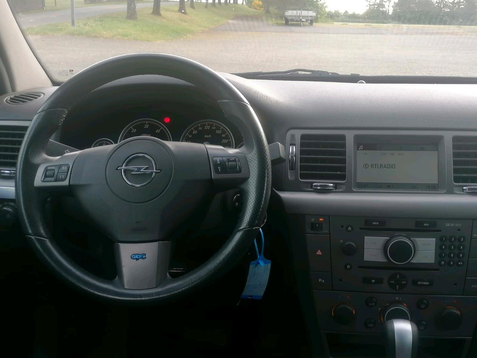 Opel Vectra 2006 — photo 10