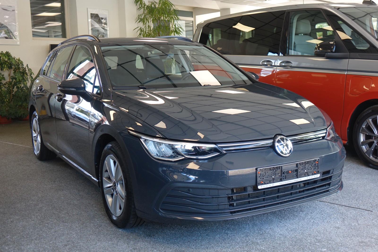 Volkswagen Golf VIII Variant Life +AHK+RFK+STHZ+ACC+Massage