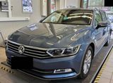 Volkswagen Passat Variant 2.0TDI/150PS/PANO/DAB/ACC - Volkswagen Passat mit Diesel-Antrieb: Blau, Metallic, Kombi