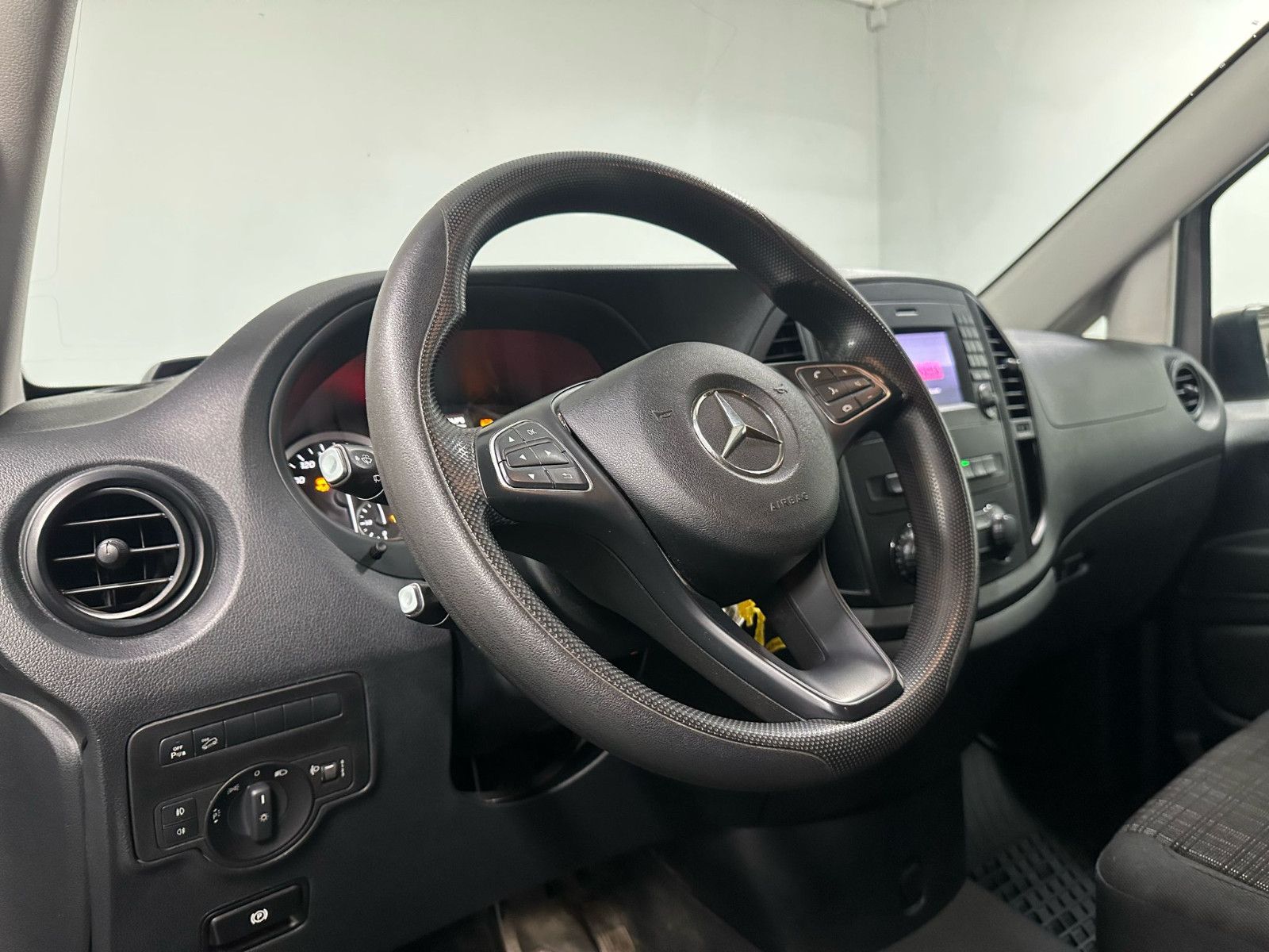 Fahrzeugabbildung Mercedes-Benz Vito 116 CDI 4Matic MIXTO *LANG*NAVI*SORTIMO*AHK