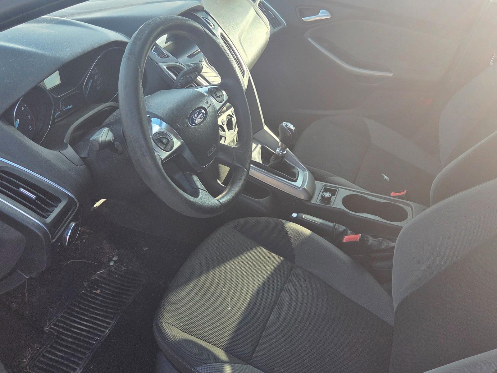 Ford Focus 2013 — photo 8