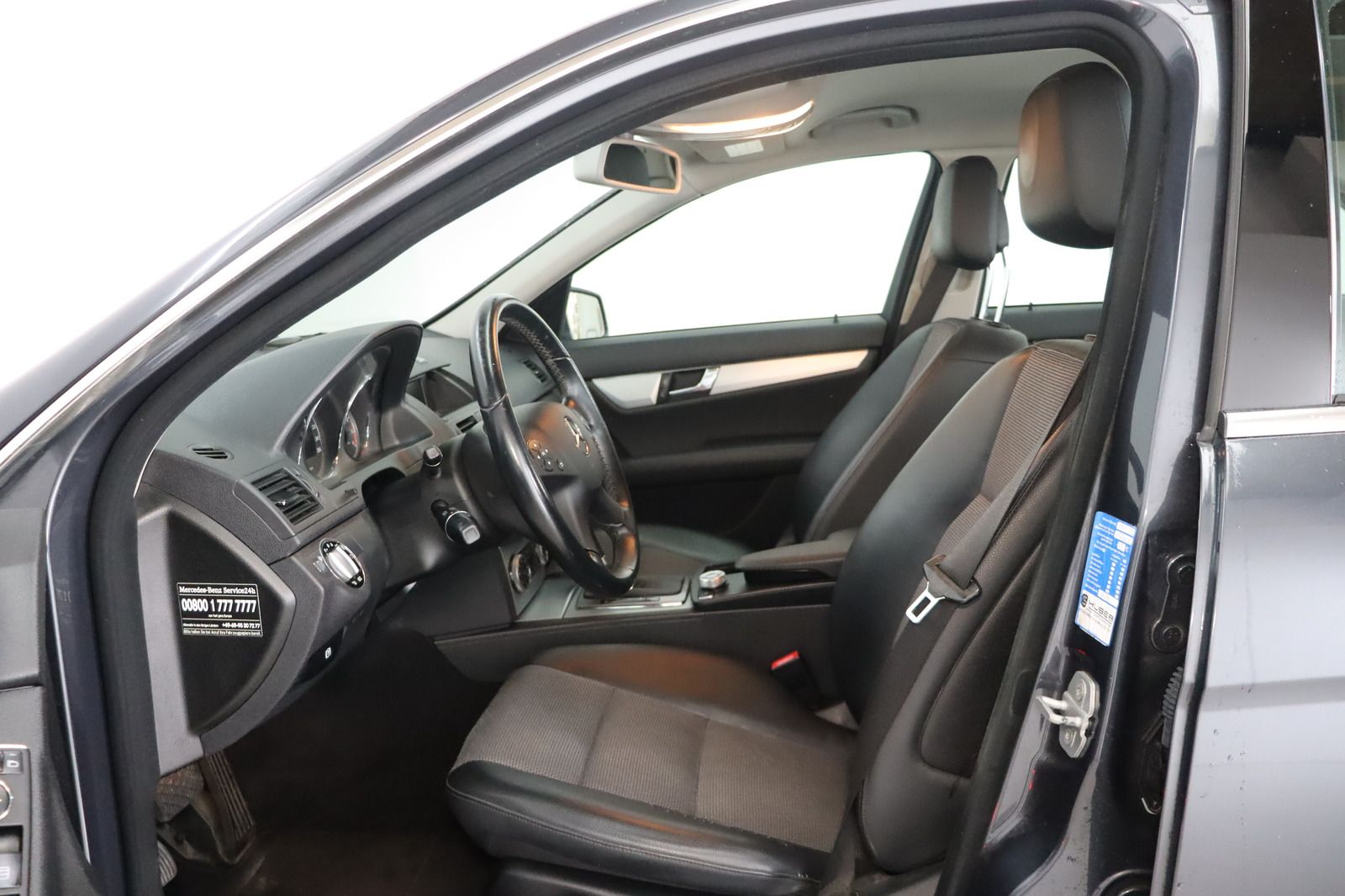 Fahrzeugabbildung Mercedes-Benz C 180 KOMPRESSOR HU/AU 02.27