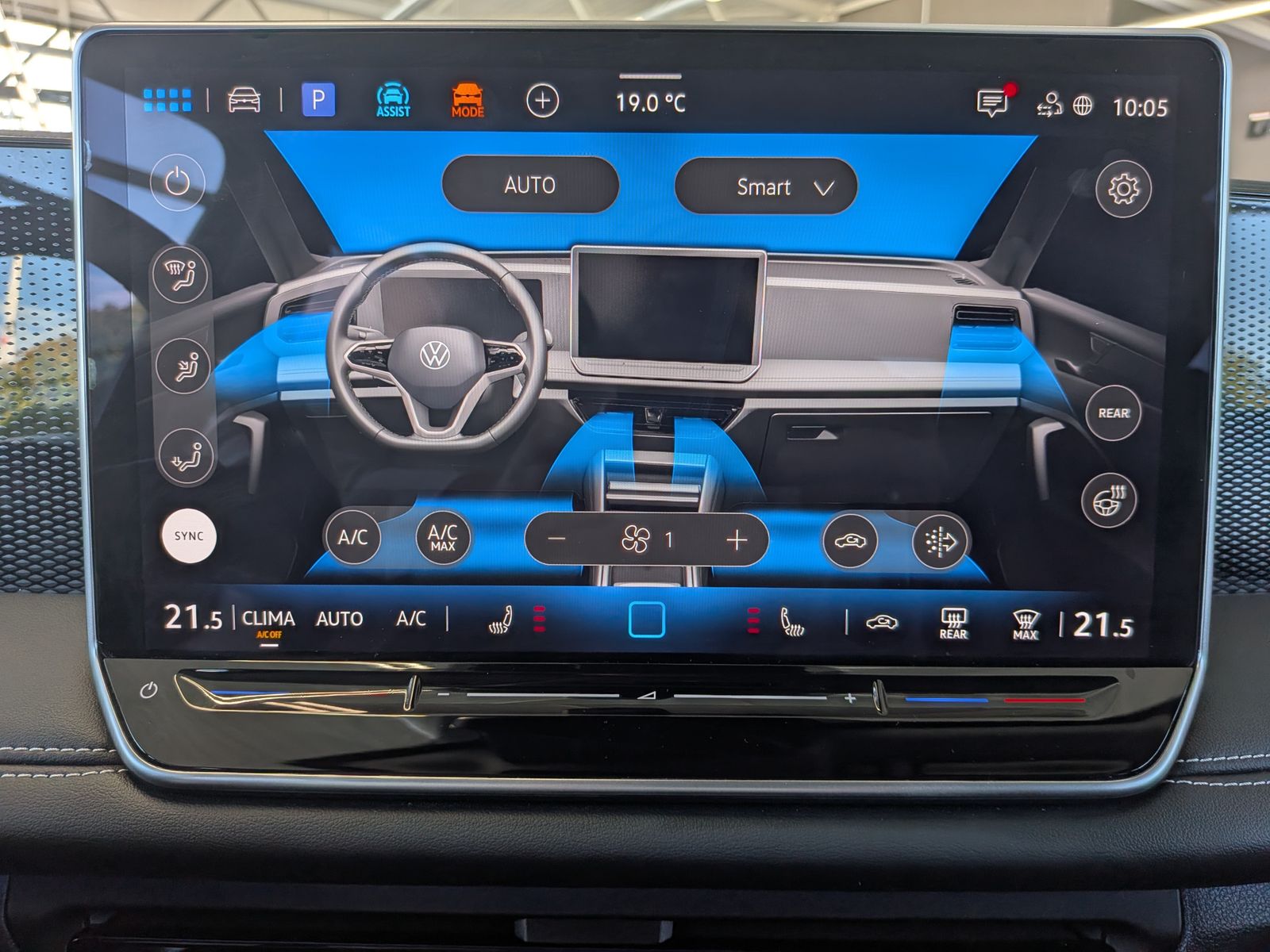 Fahrzeugabbildung Volkswagen Tiguan 1.5 eTSI ENERGY HD-Matrix 360 AHK 19