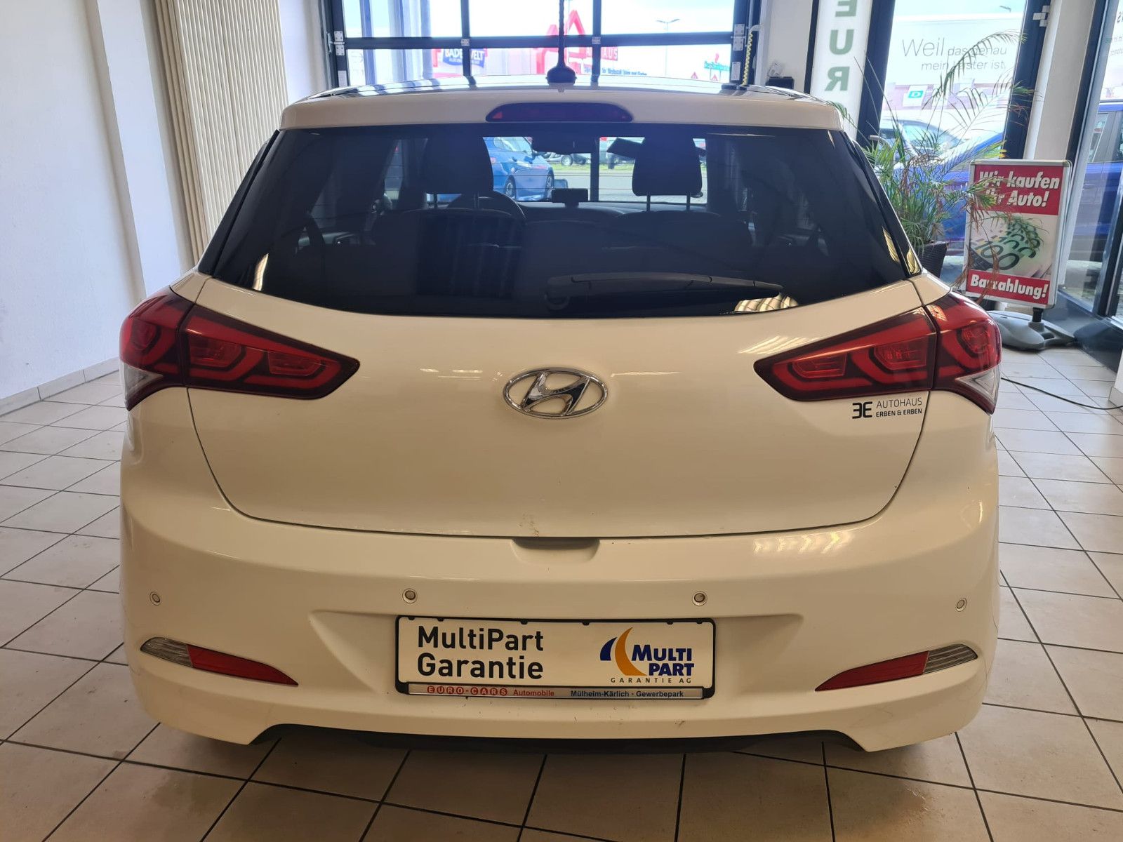 Fahrzeugabbildung Hyundai i20 Style / KLIMA / PANORAMADACH/GARANTIE