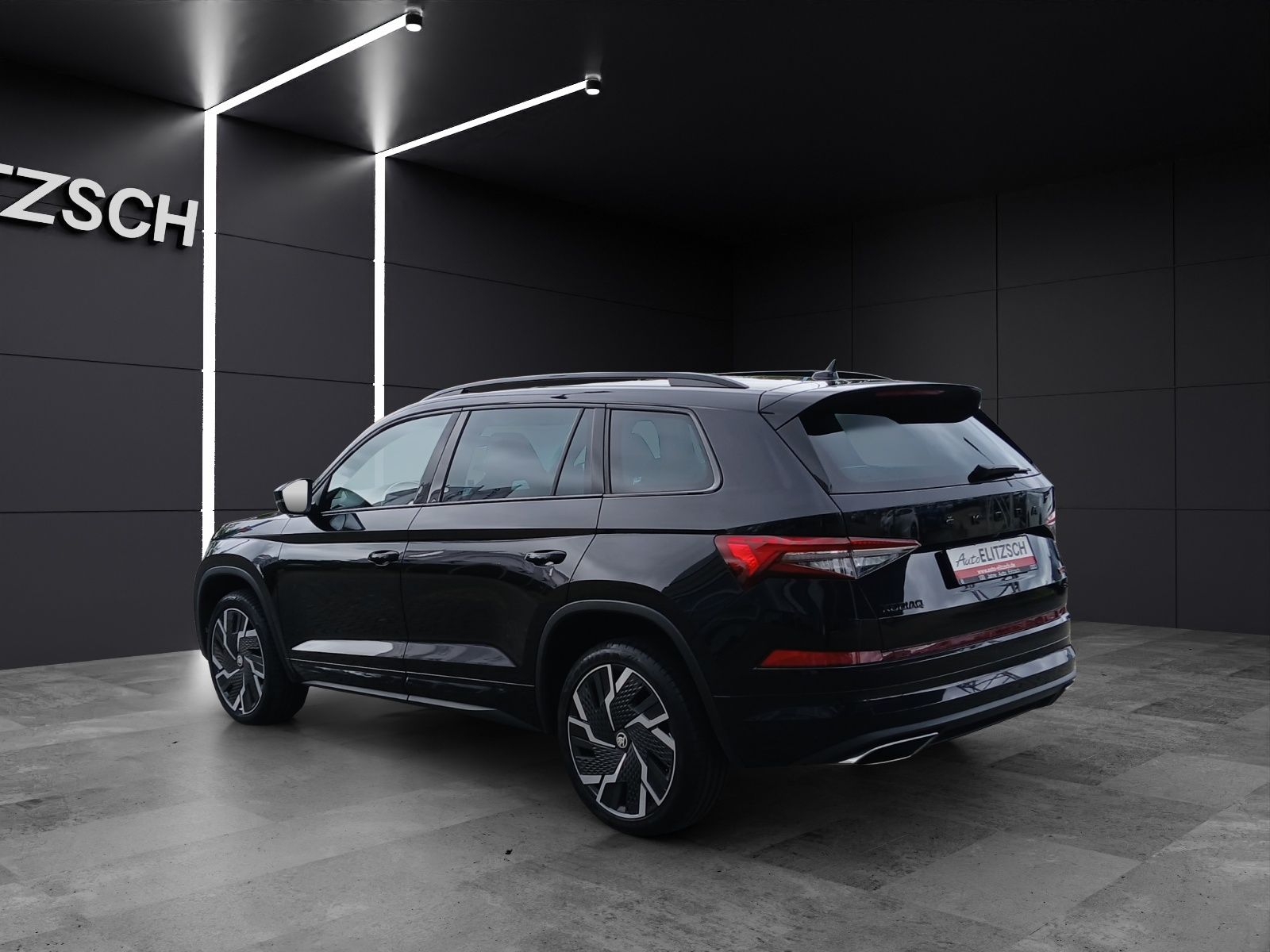 Fahrzeugabbildung SKODA Kodiaq RS 4x4 Matrix Navi AID GRA RFK SHZ 20"
