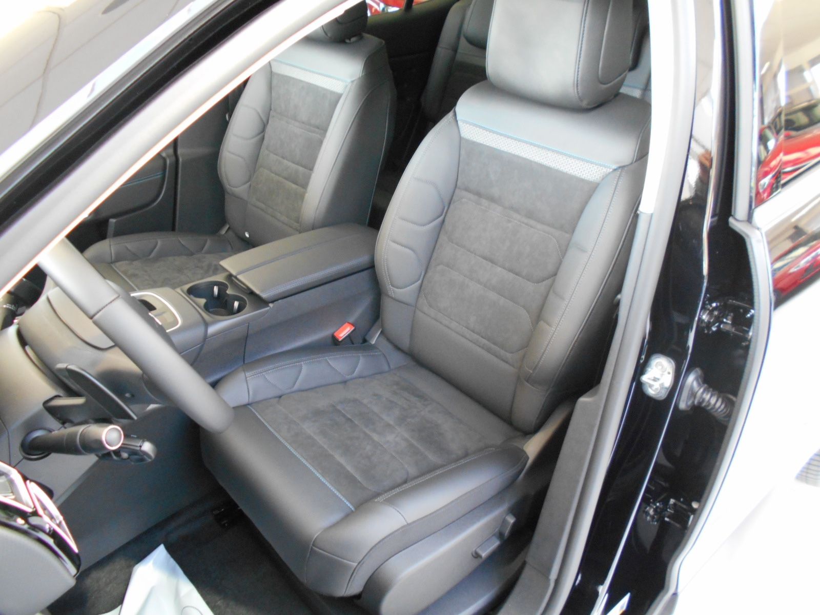 Fahrzeugabbildung Citroën C5 Aircross Hybrid 136 e-DSC6 MAX
