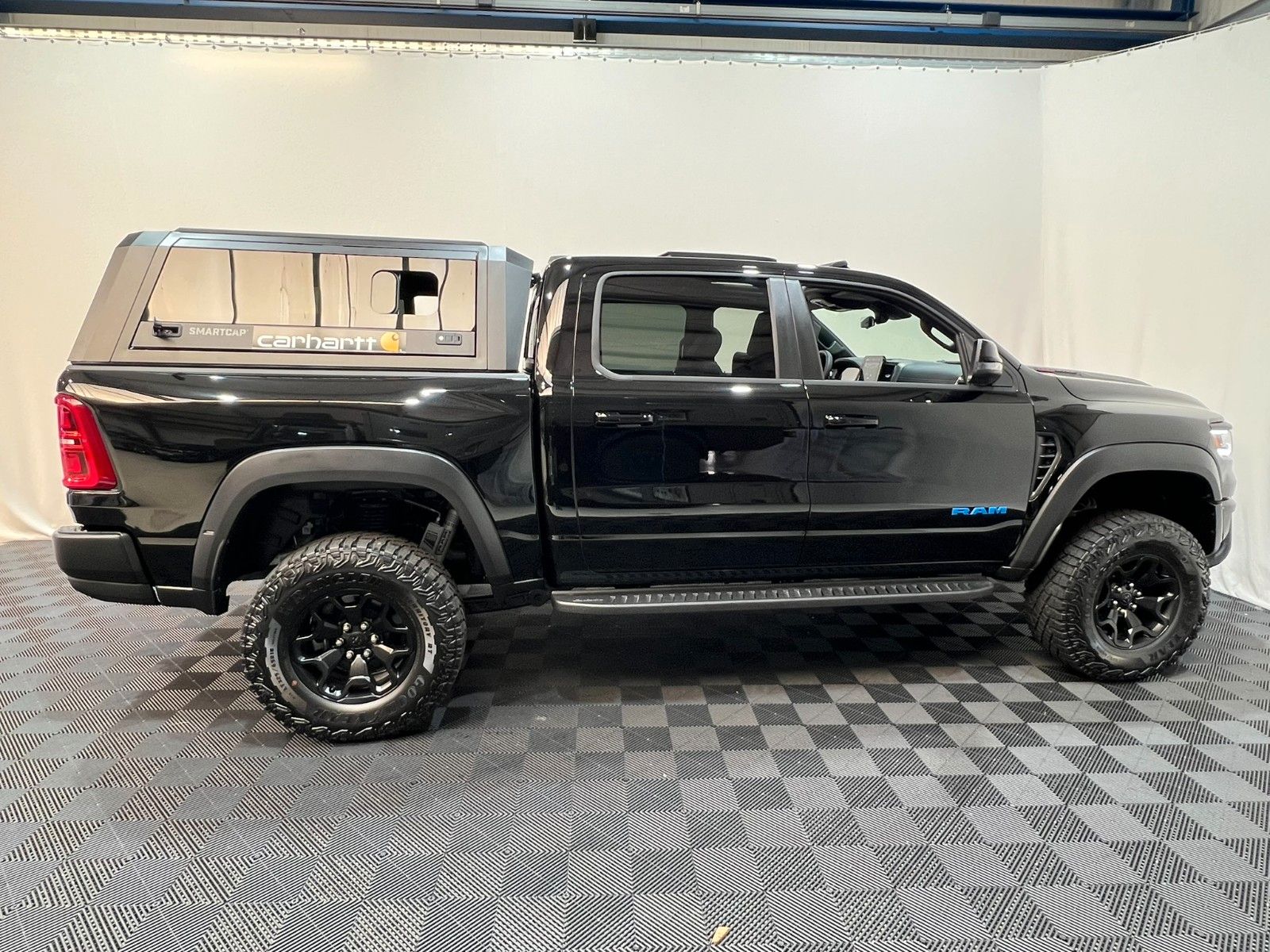 Fahrzeugabbildung Dodge RAM 1500 RHO H/O BLUE Edition