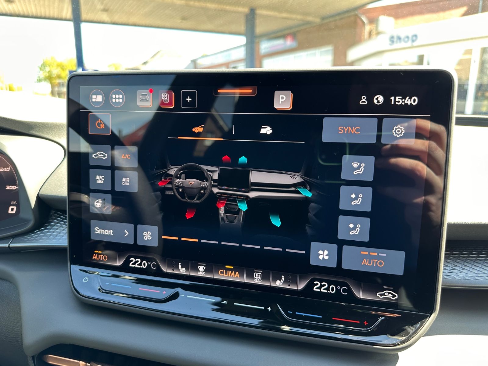 Fahrzeugabbildung CUPRA Terramar 1.5 eTSI DSG ACC/Navi/Sound/Memory/360°