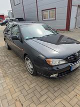 Nissan Primera 2.0 Comfort Comfort - schwarze Nissan Primera