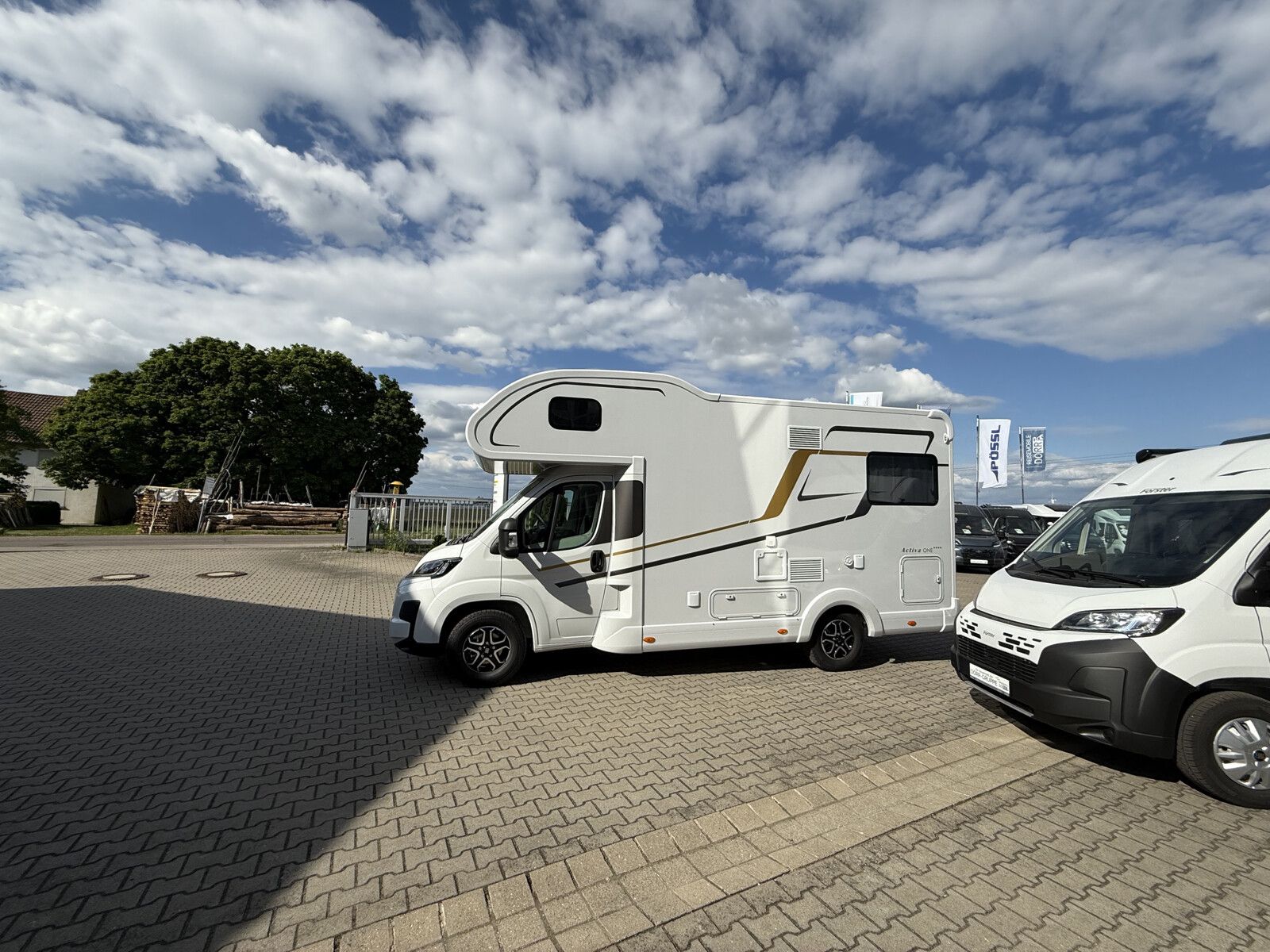 Fahrzeugabbildung Eura Mobil Activa One AO 650 HS Travel Pakete, Automatik
