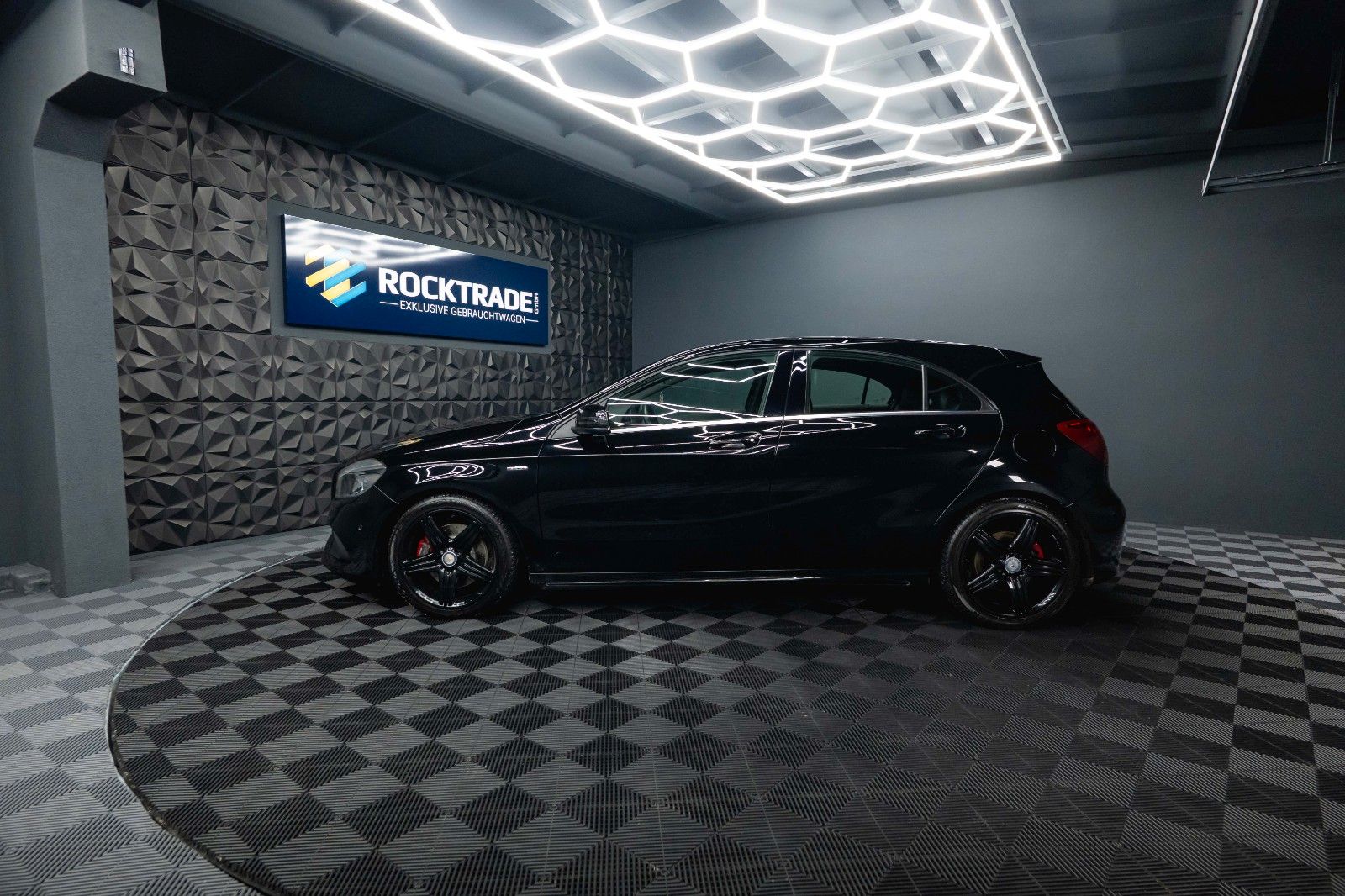 Fahrzeugabbildung Mercedes-Benz A 250 AMG Sport Black Edition *TÜV Neu*Navi*19%*