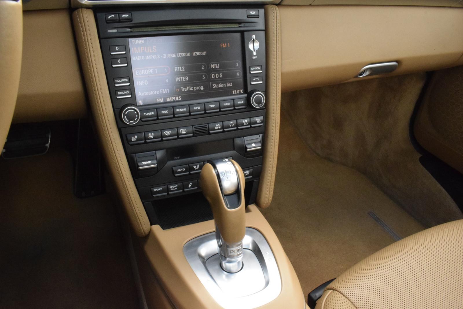 PORSCHE 911 TARGA 4 S