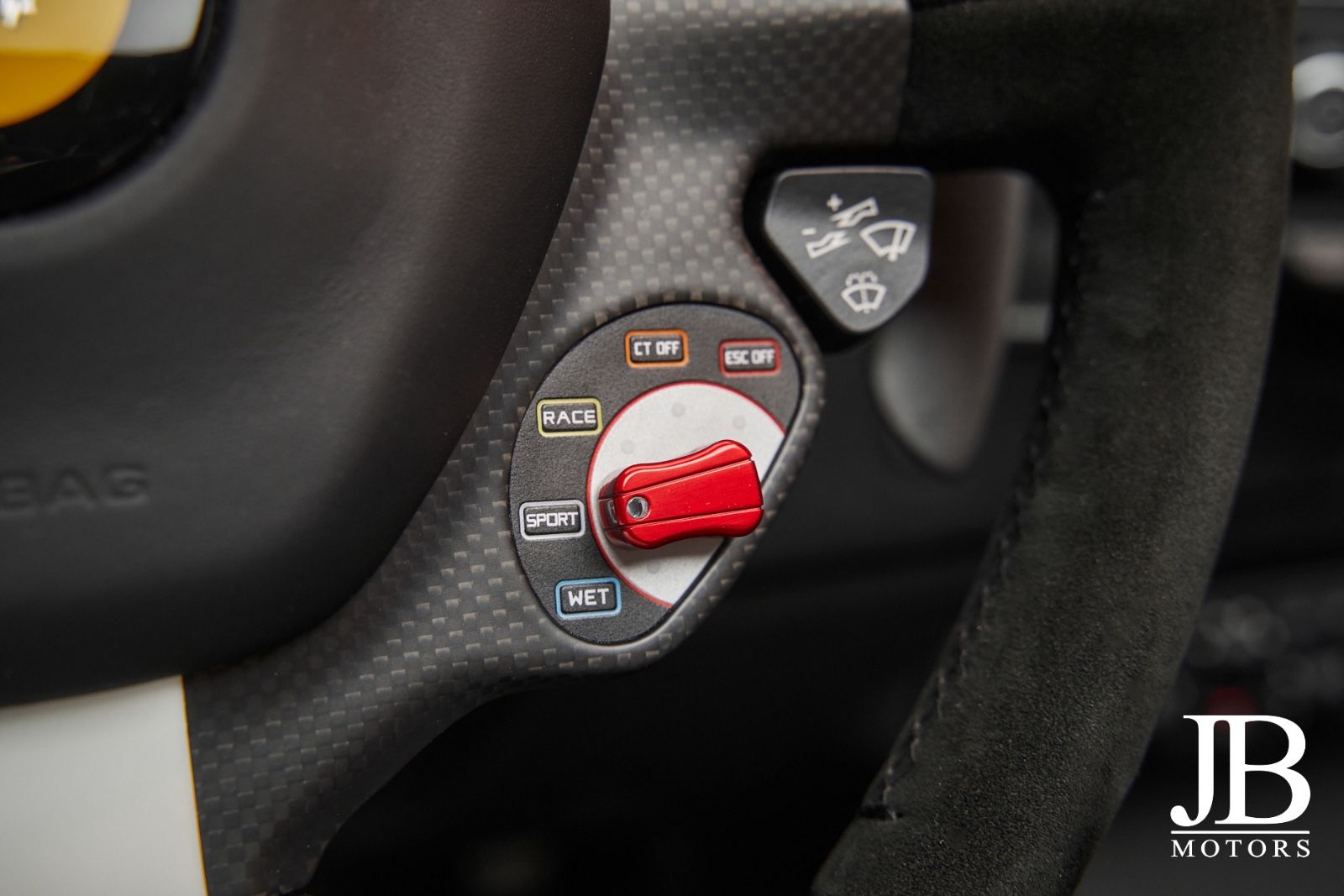 Fahrzeugabbildung Ferrari 488 Pista Spider Tailormade Special Carbon Lift