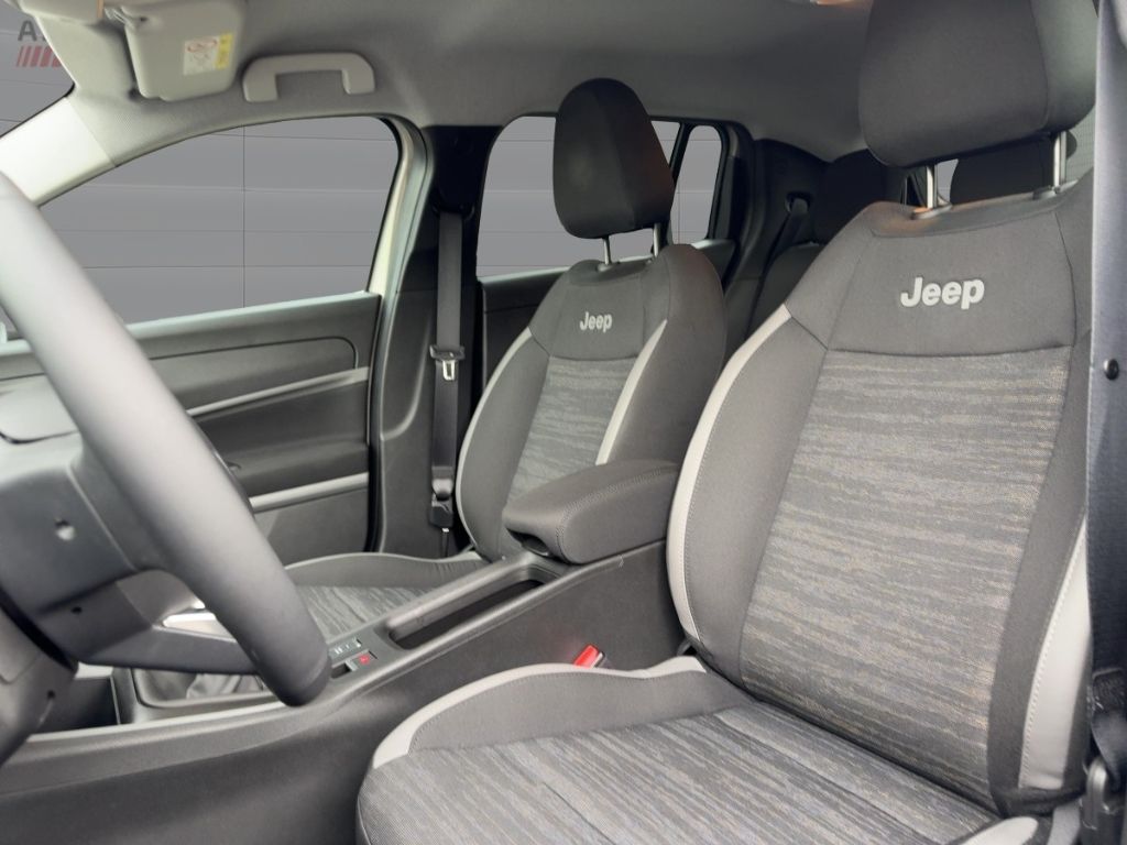 Fahrzeugabbildung Jeep Avenger WINTERPAKET TEMPOMAT EPH HINTEN
