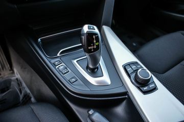 Fahrzeugabbildung BMW 320 Gran Turismo i xDrive Advantage LED-SW ANHZV