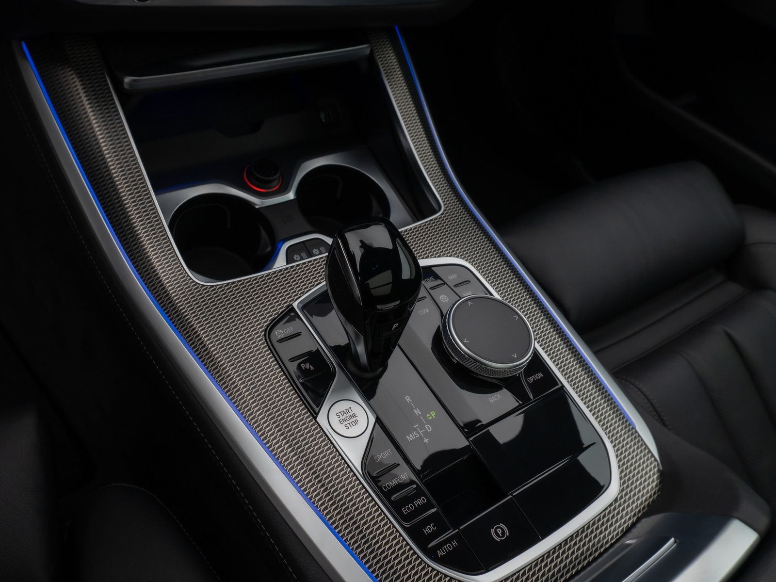 Fahrzeugabbildung BMW X5 xD30d M Sport Panorama Kamera HUD DAB HiFi