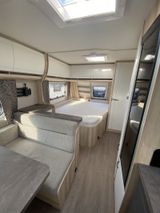 Hobby De Luxe 560 KMFe *2025*City Wasser*Dusche*1.8  - Angebote entsprechen deinen Suchkriterien