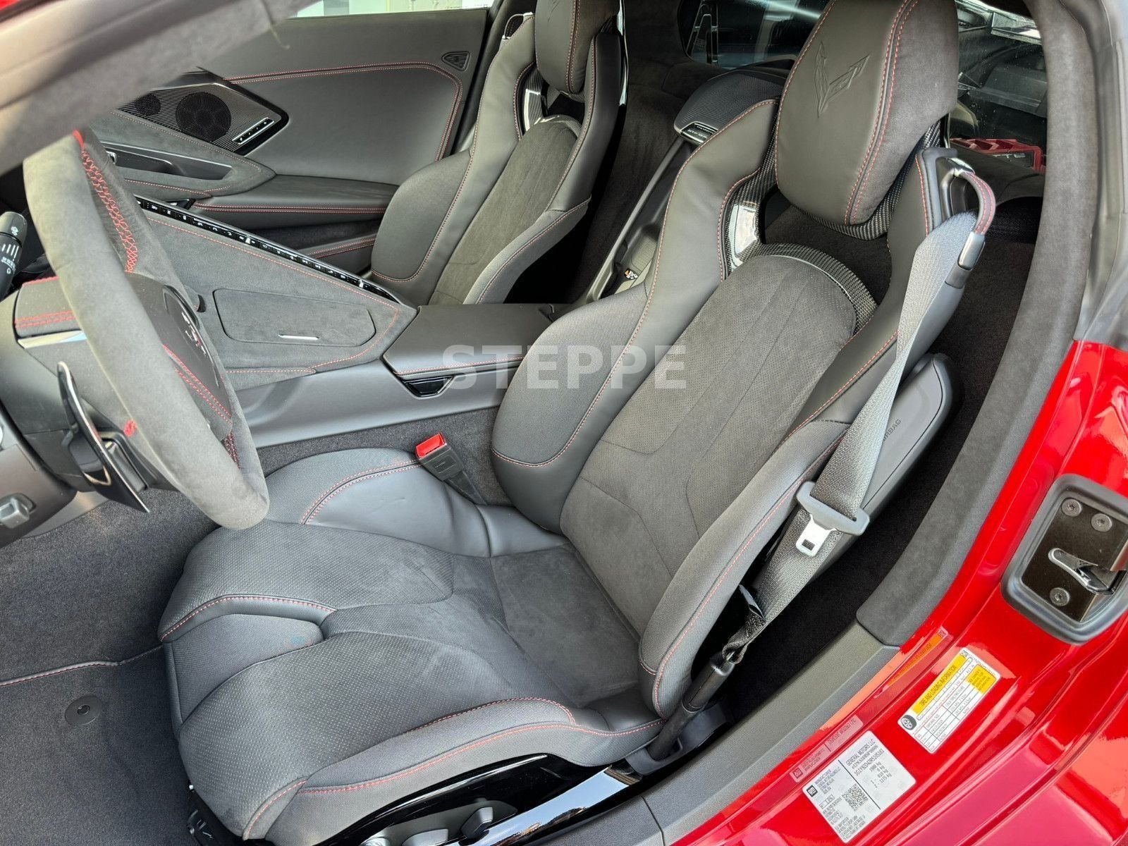 Corvette C8 Stingray 6,2 V8 3LT Europamodell STEPPE