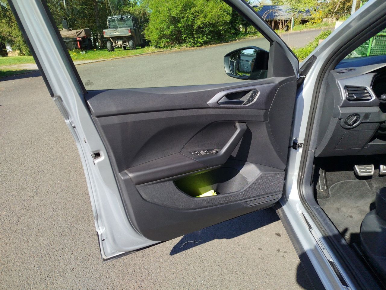 Fahrzeugabbildung Volkswagen T-Cross ACTIVE