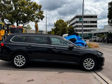 Volkswagen Passat Variant - 7