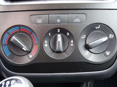 Fahrzeugabbildung Fiat Grande Punto 1.4 8V Dynamic TÜV-NEU / ZAHNRIEMEN