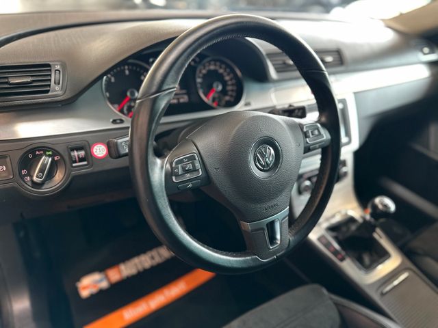 Volkswagen Passat *Sport-Paket*Tempo*Navi*PDC*BI-XENON*
